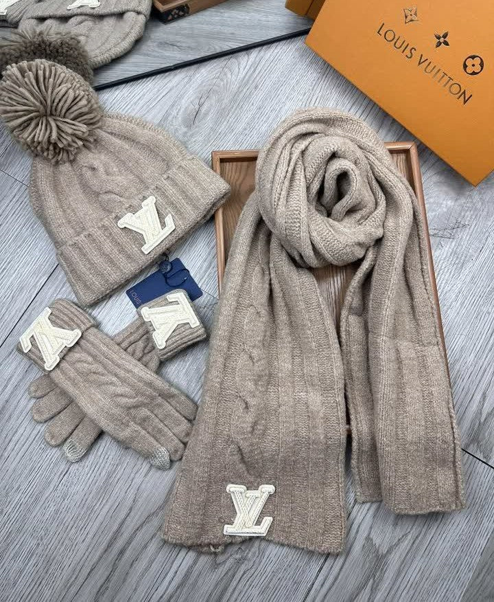 Bonnet et écharpe LV