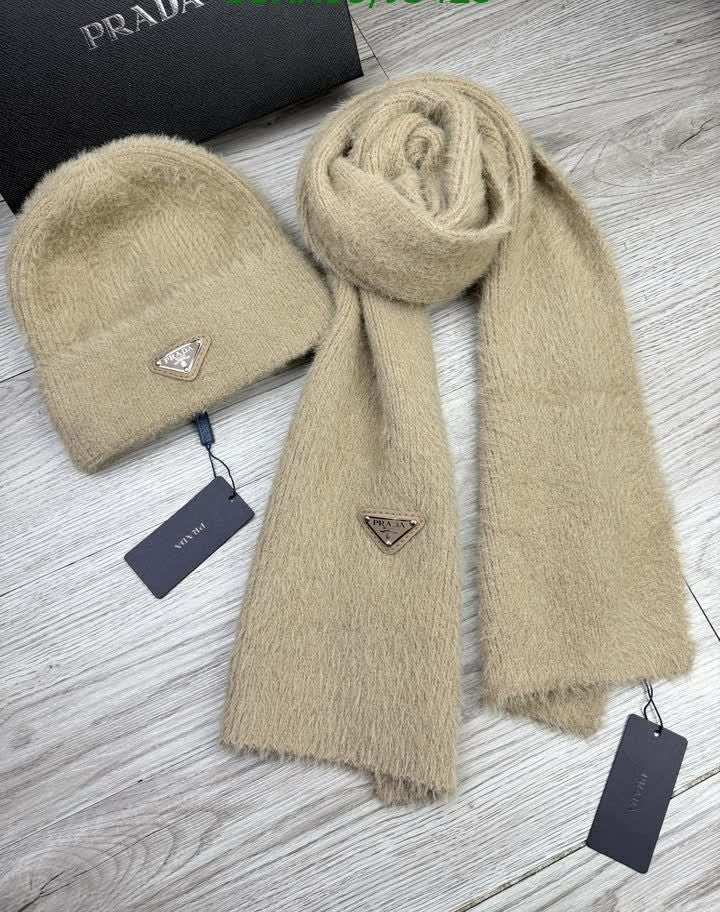 Bonnet et écharpe PRADA