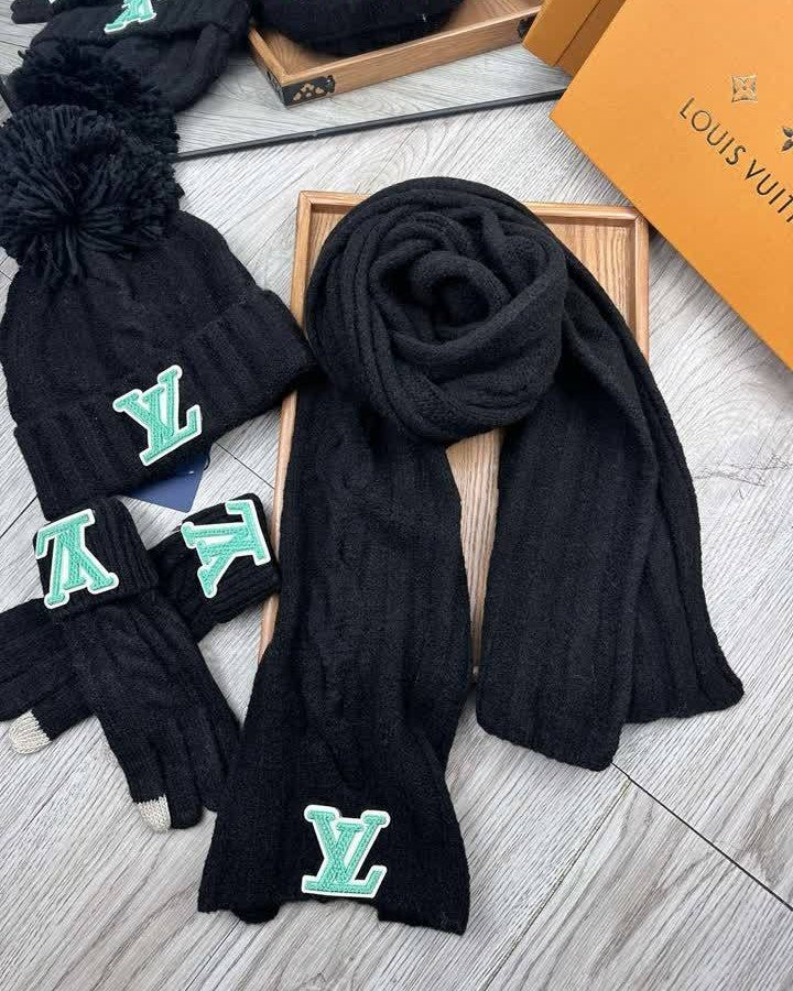 Bonnet et écharpe LV