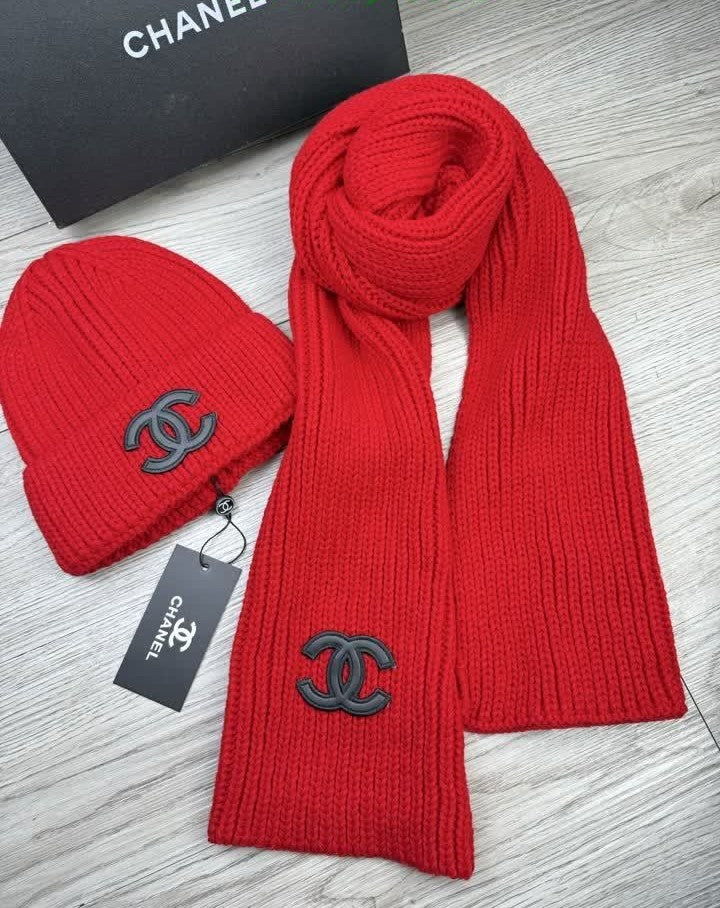 Bonnet et écharpe CHANEL