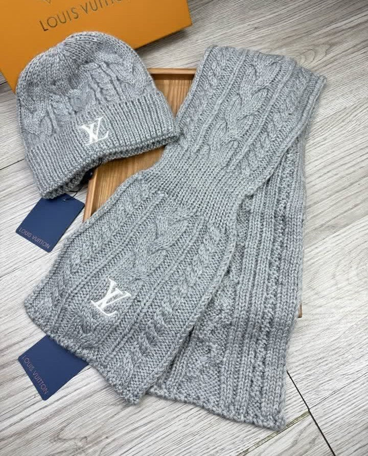 Bonnet et écharpe LV