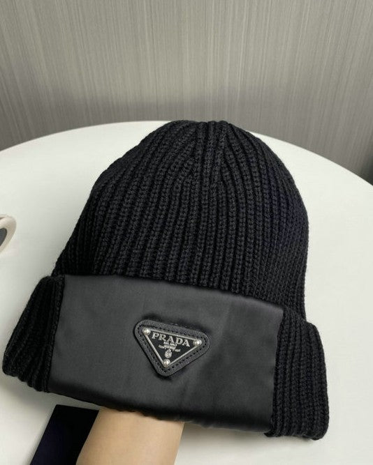 Bonnet PRADA
