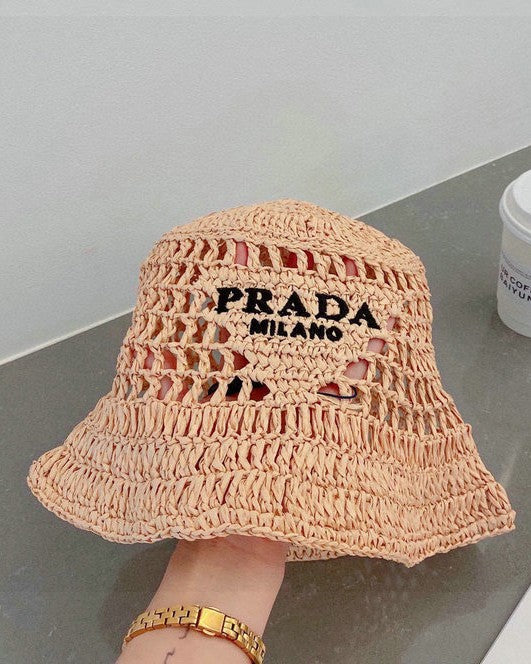 Chapeau Prada